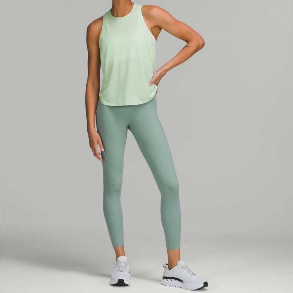 Wunder Under Leggings Size 4 Misty Glade